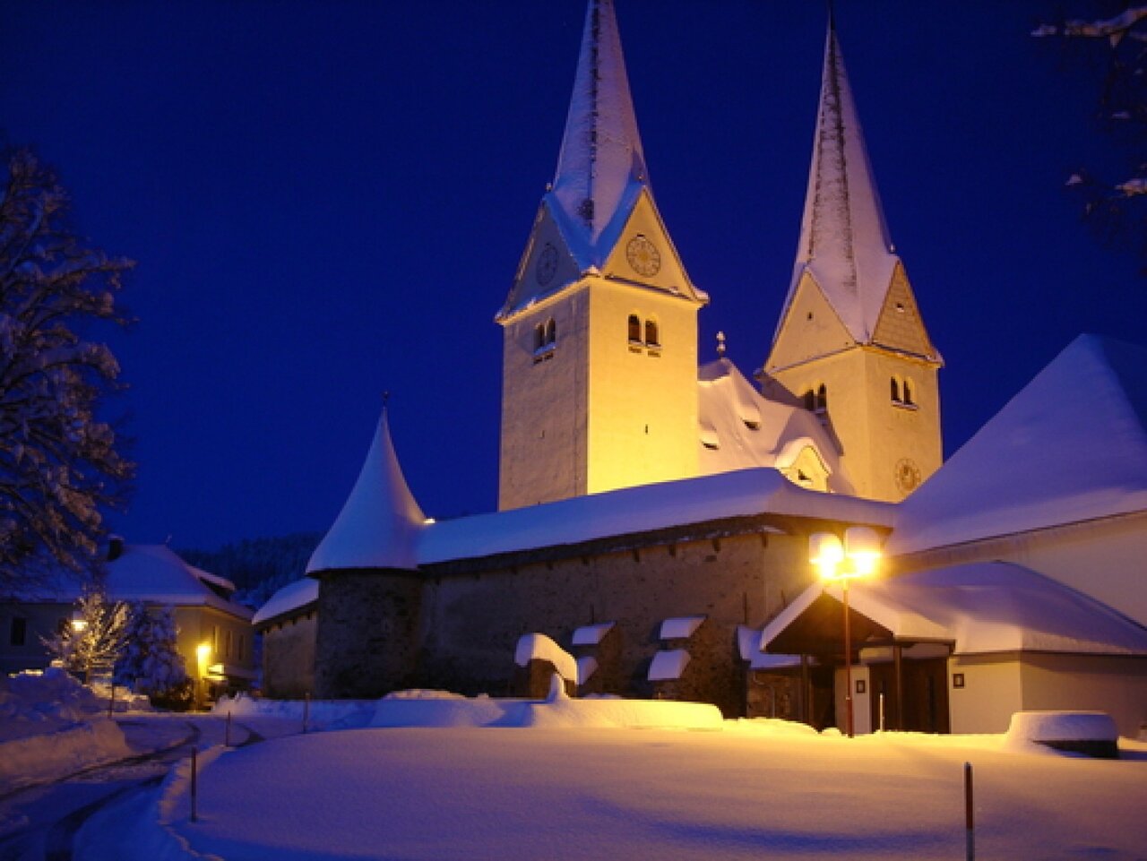 Diex im Winter bei Nacht Diex im Winter bei Nacht