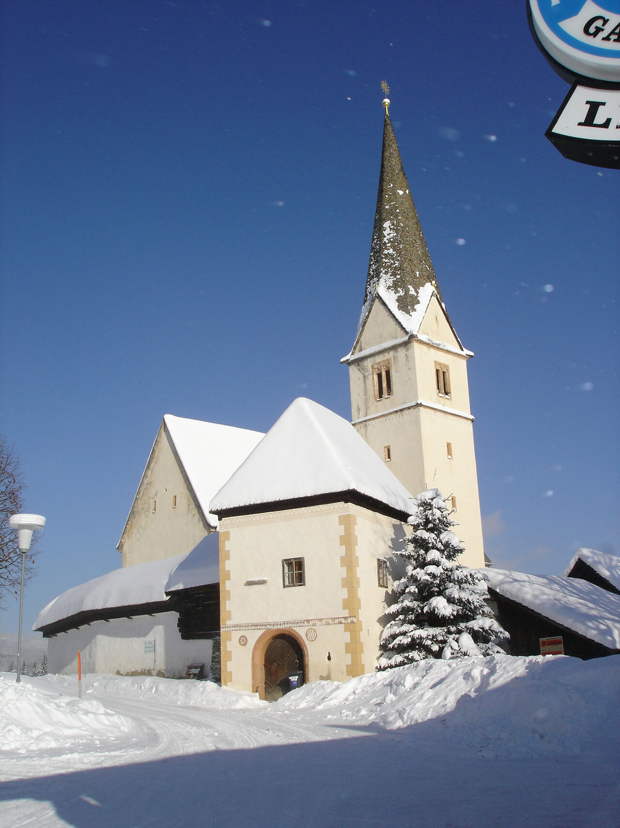 Wehrkirche Grafenbach im Winter Wehrkirche Grafenbach im Winter