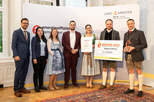 LR Schuschnig mit GemeindevertreterInnen (Copyright: Sandra Matanovic)